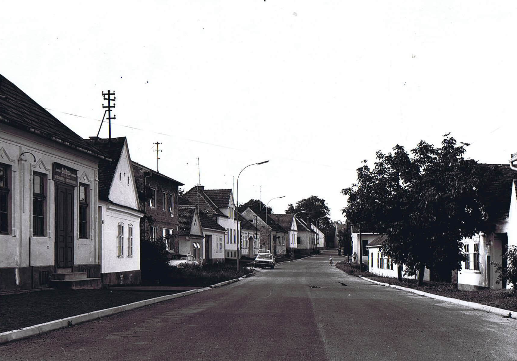 Straße durch die Gemeinde