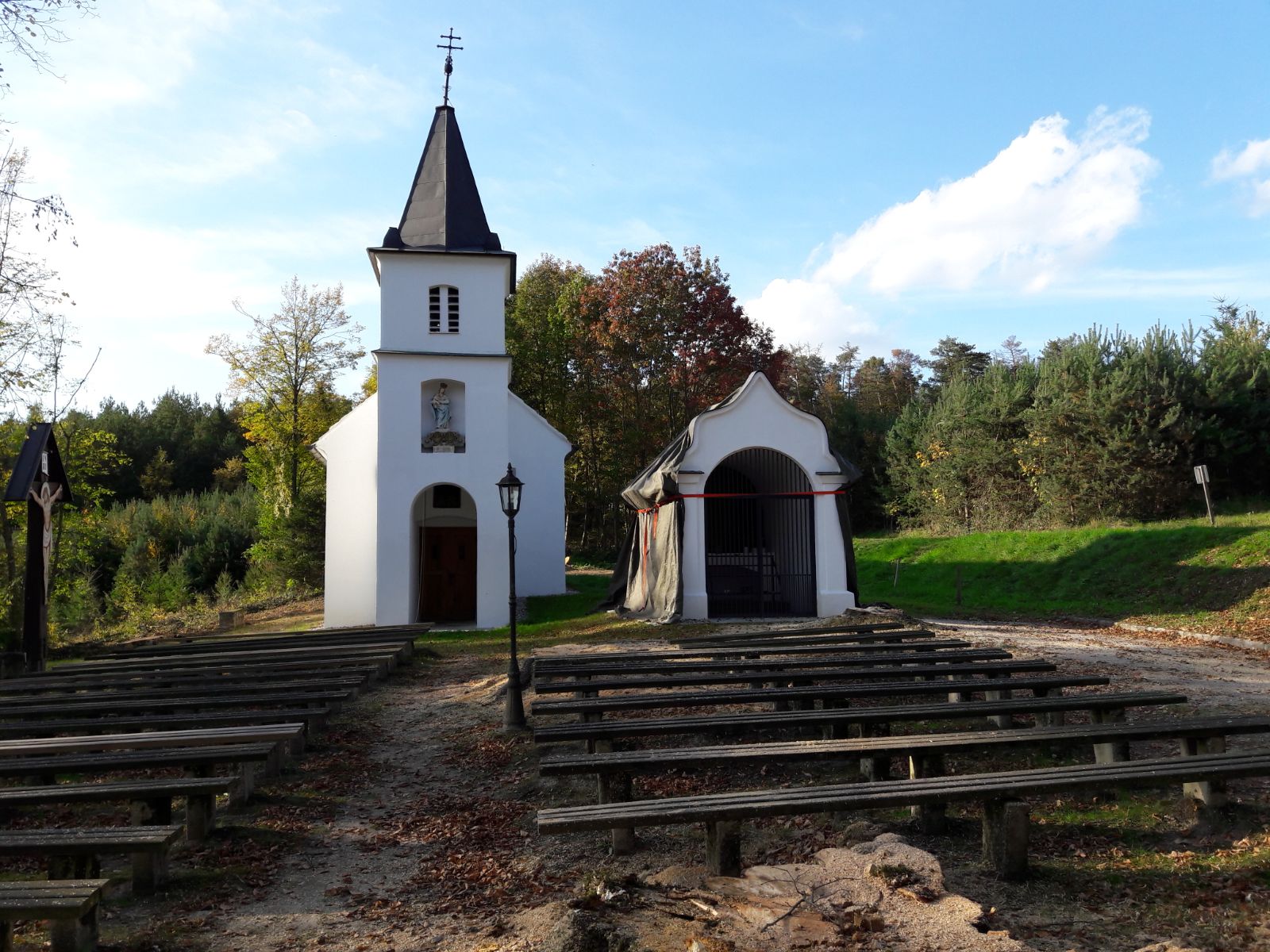 Kapelle am Waldrand