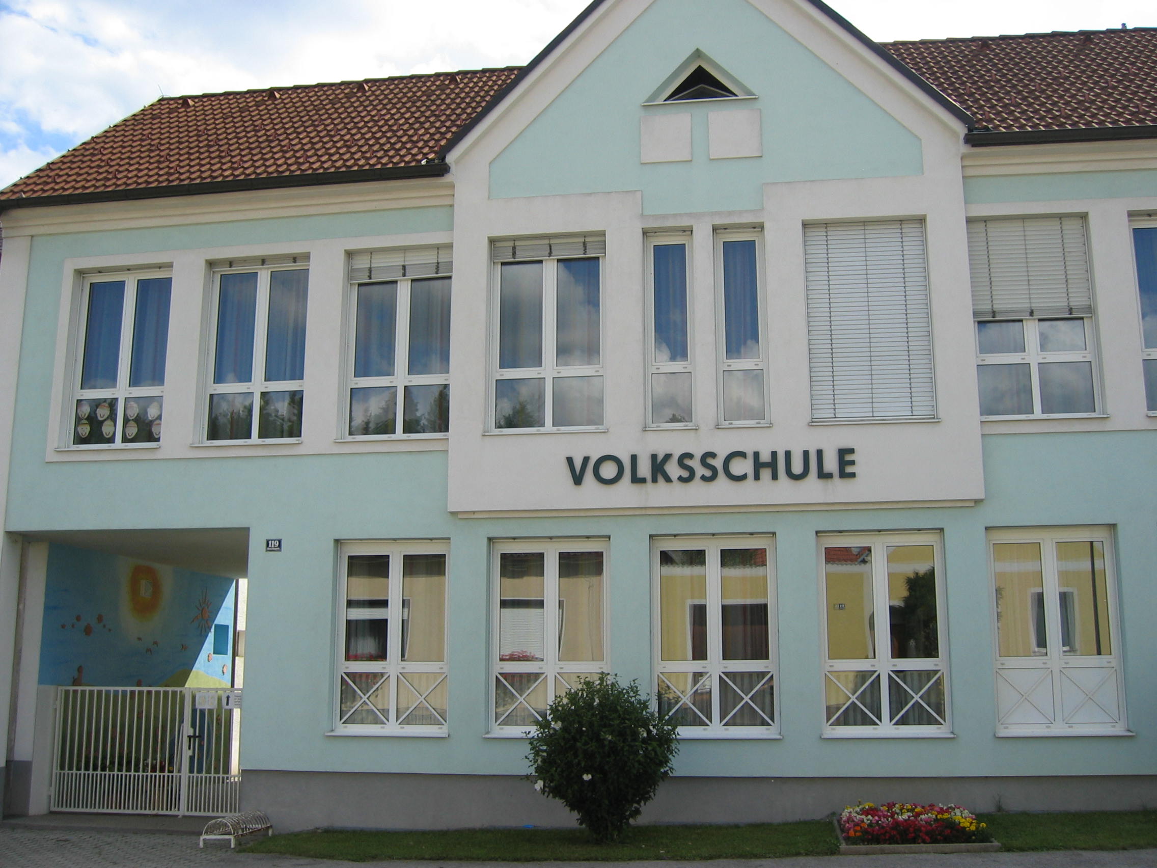 Gebäude der Volkschule Steinberg Dörfl