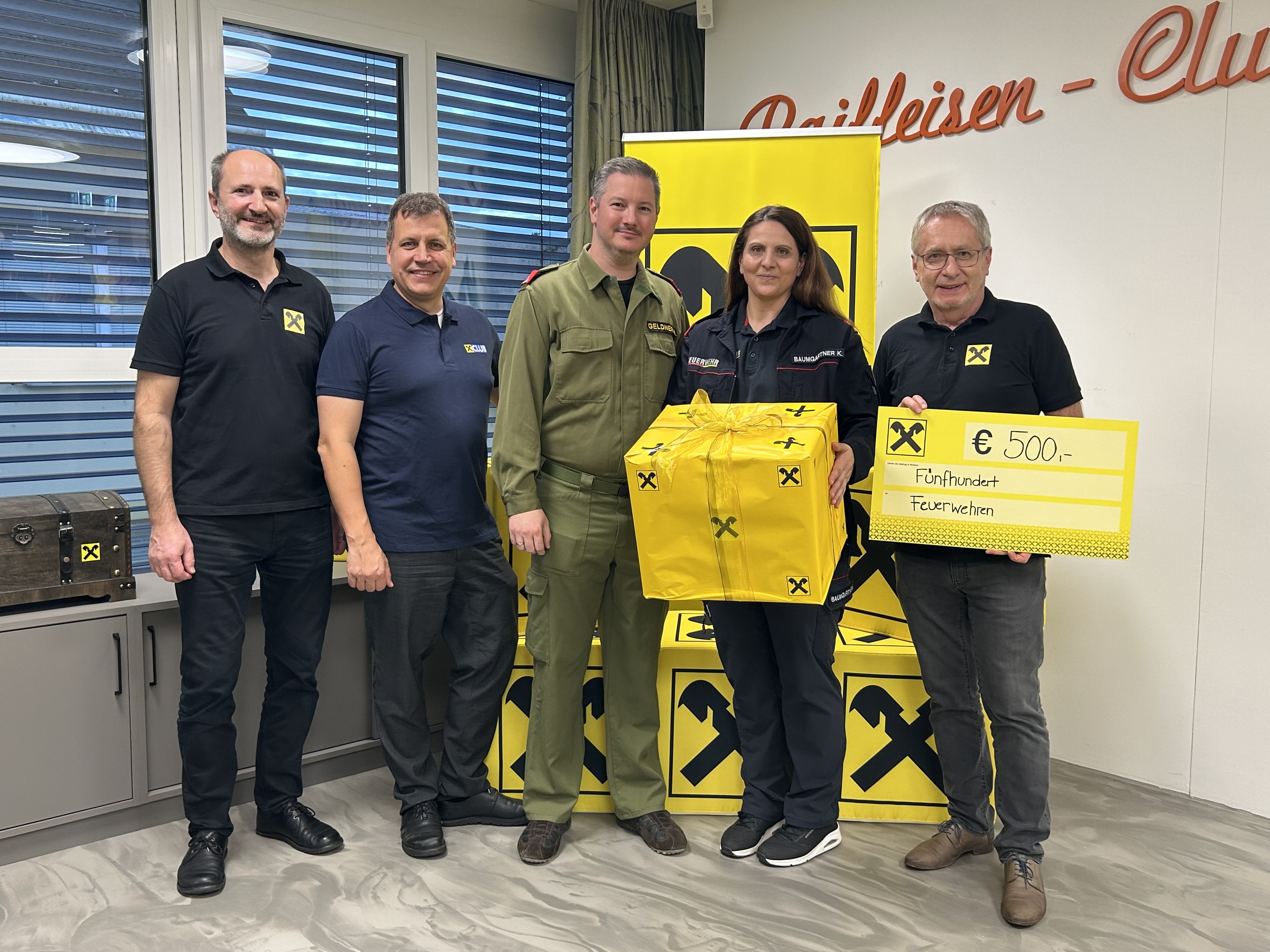 RAIKA Übergabe Geldspende - FF Steinberg
