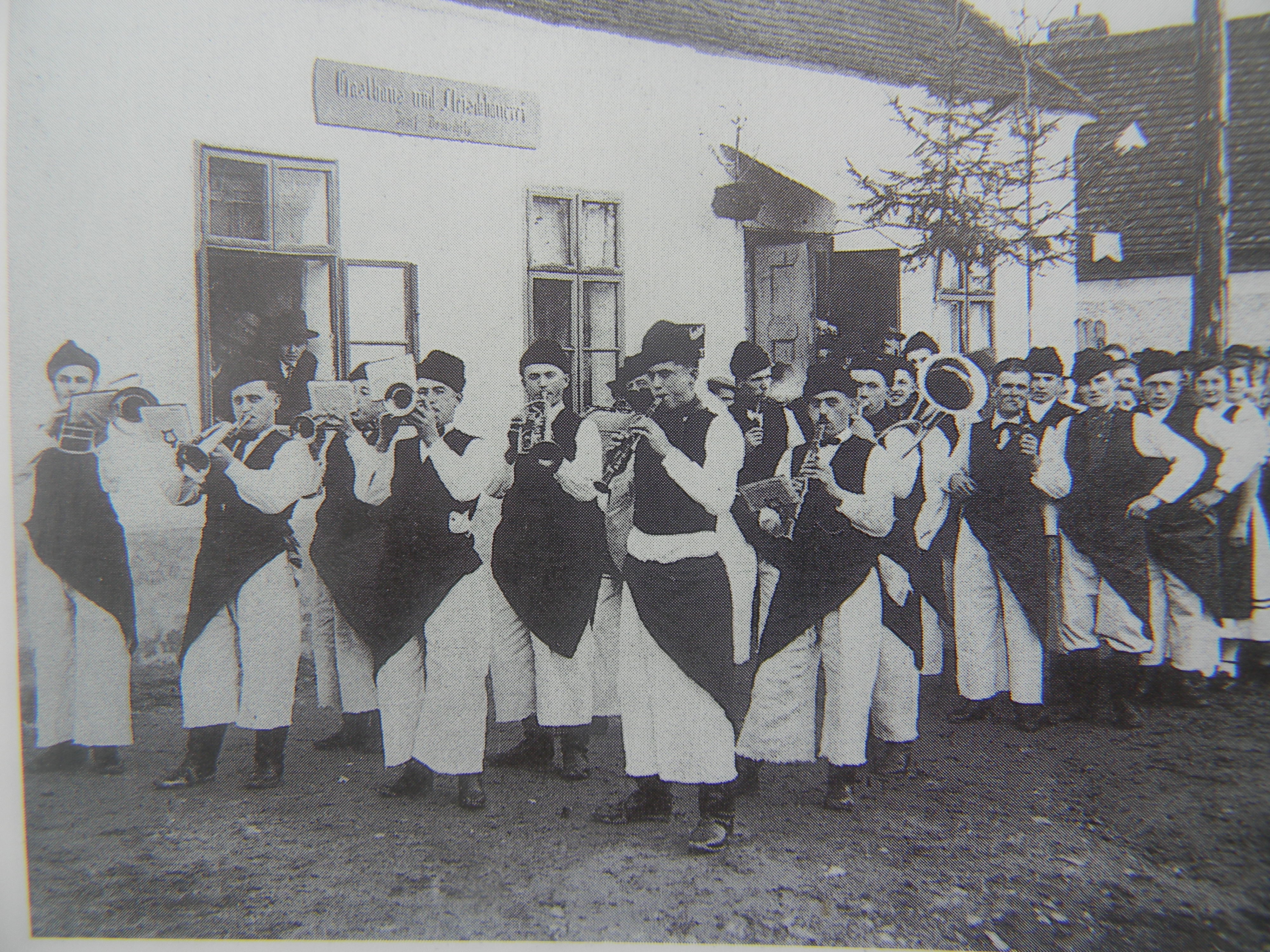 Bild aus 1920-1925, Dörfl